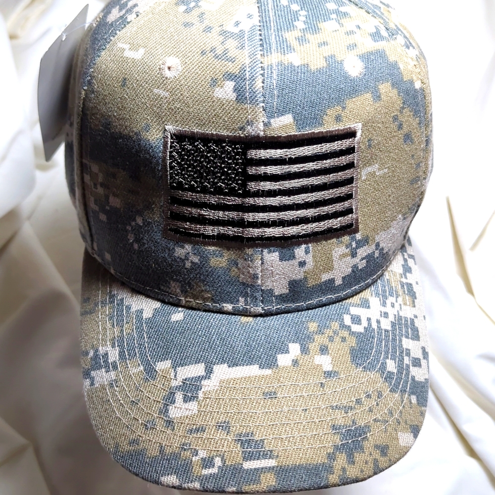 Fude Camo Snap Back Cap NWT